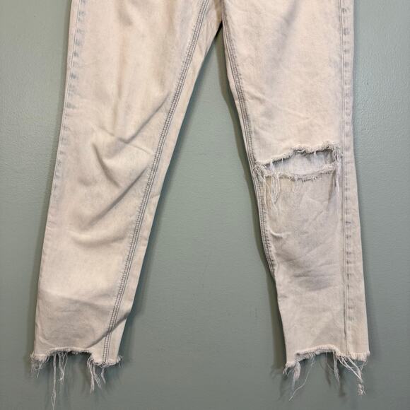 American Eagle Jeans Womens 2 Blue Light Wash Denim Straight Mid Rise Distressed - Picture 8 of 9